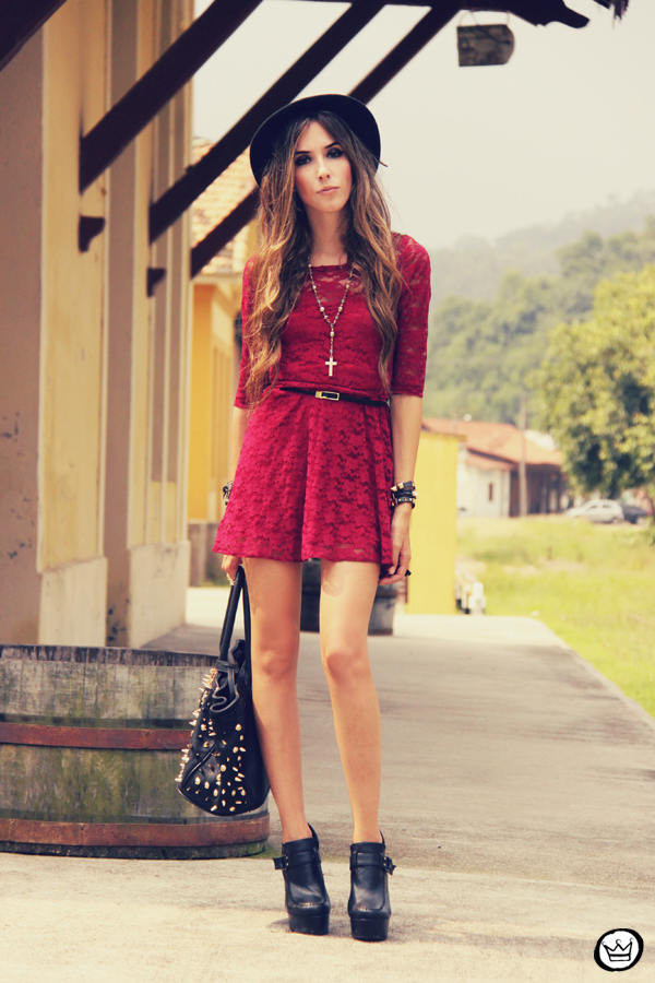 FashionCoolture - 22.02.2013 look du jour SheInside dress lace burgundy (1)
