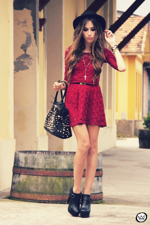 FashionCoolture - 22.02.2013 look du jour SheInside dress lace burgundy (4)